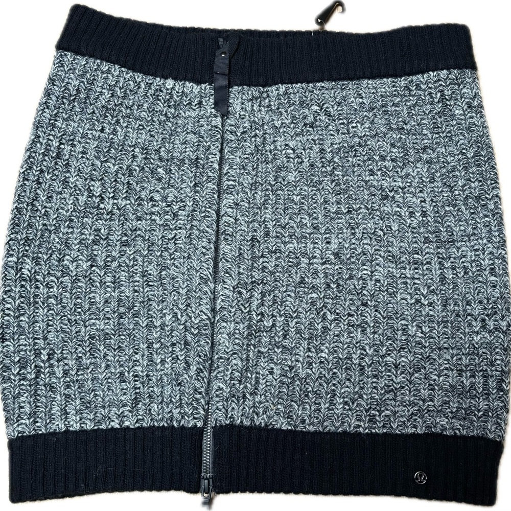 LULULEMON 100% Merino Wool Falling Freely Neck Warmer